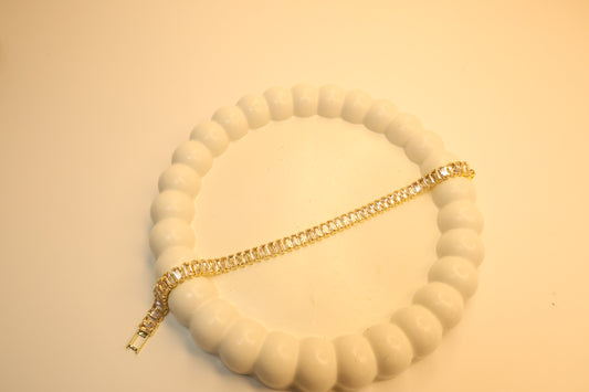 The Aura Baguette Chain