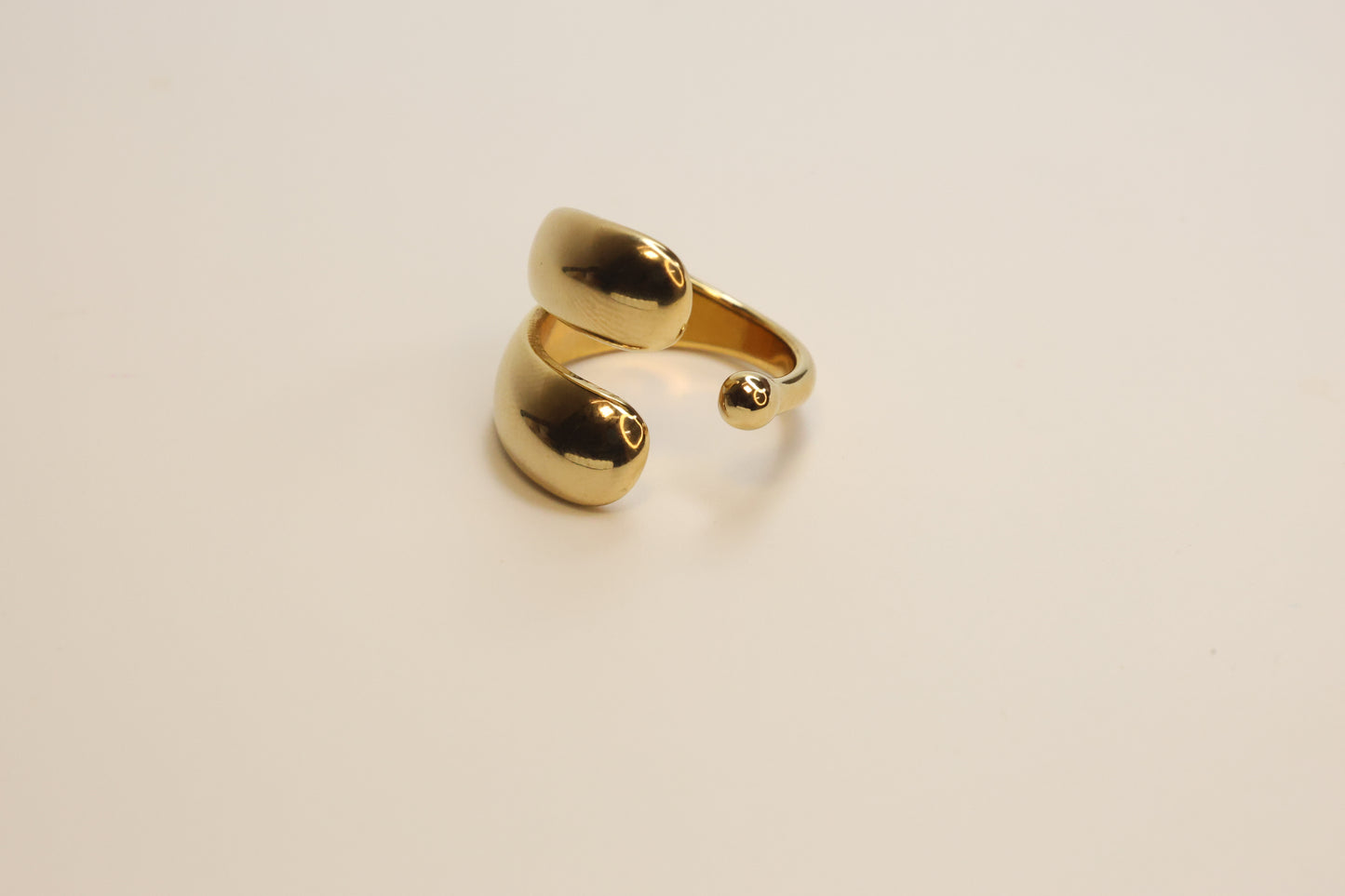 The Zen Capsule Ring