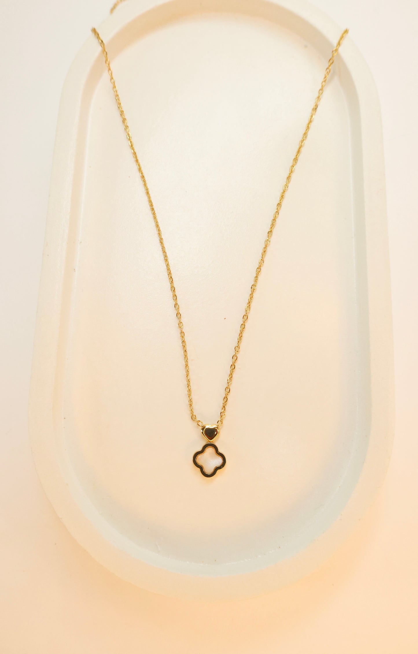 The Shell & Stone Pendant Chain