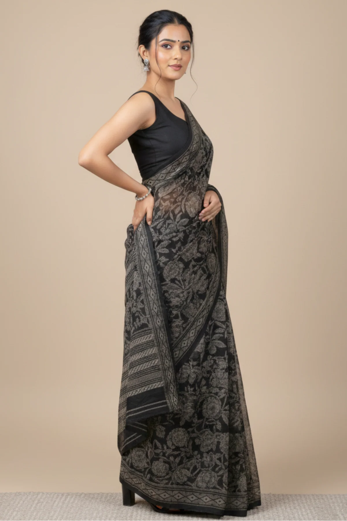 Naira Saree