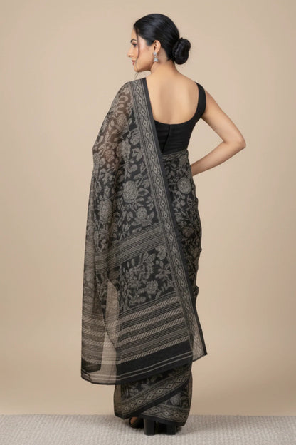 Naira Saree