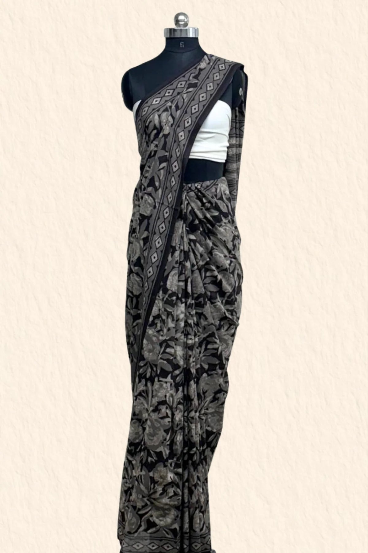 Naira Saree