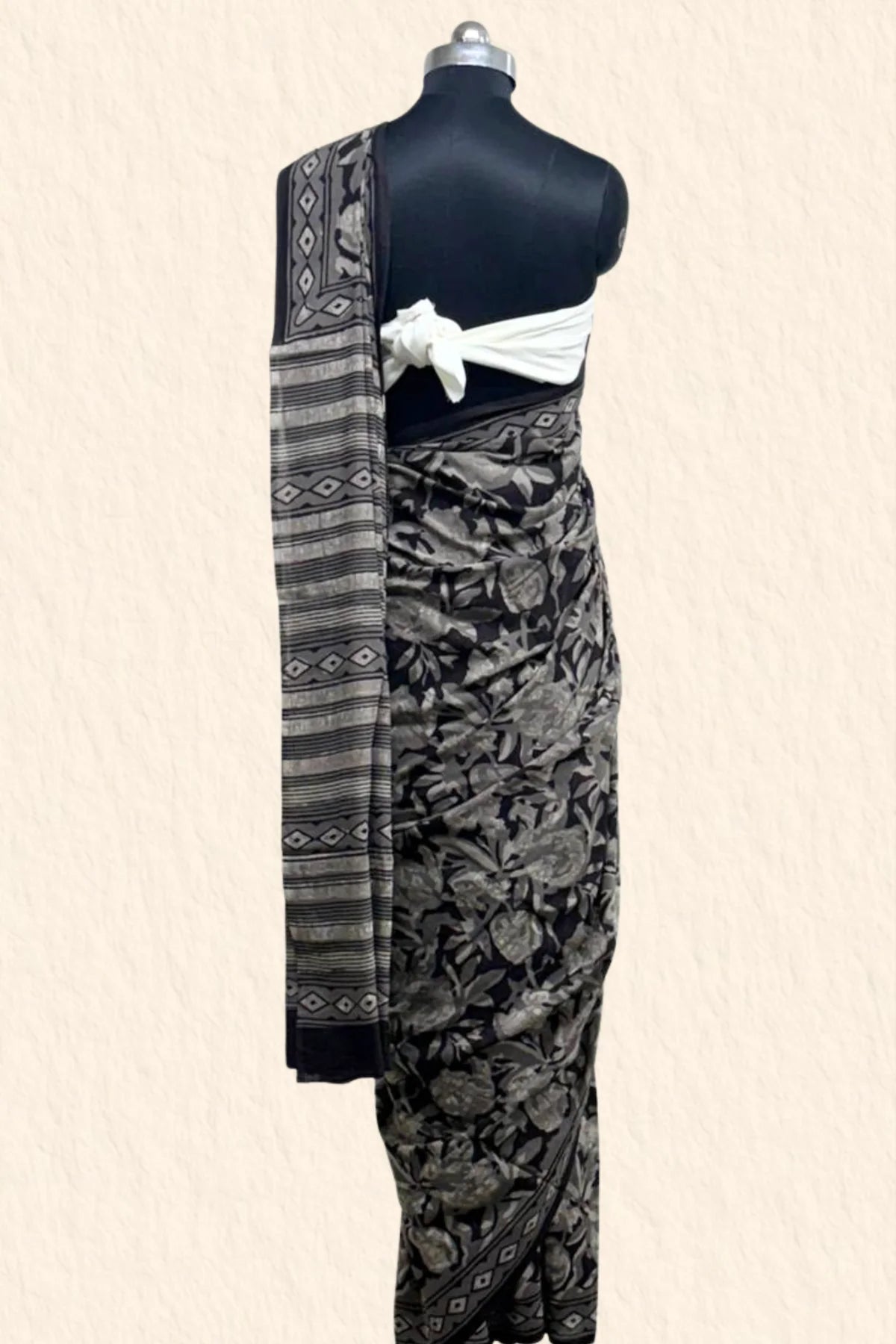 Naira Saree