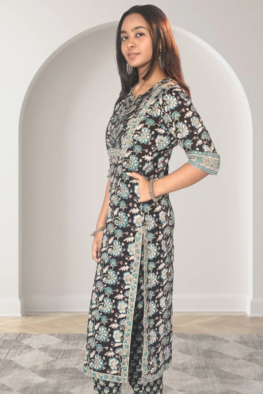 Kavya Gul Straight Kurta