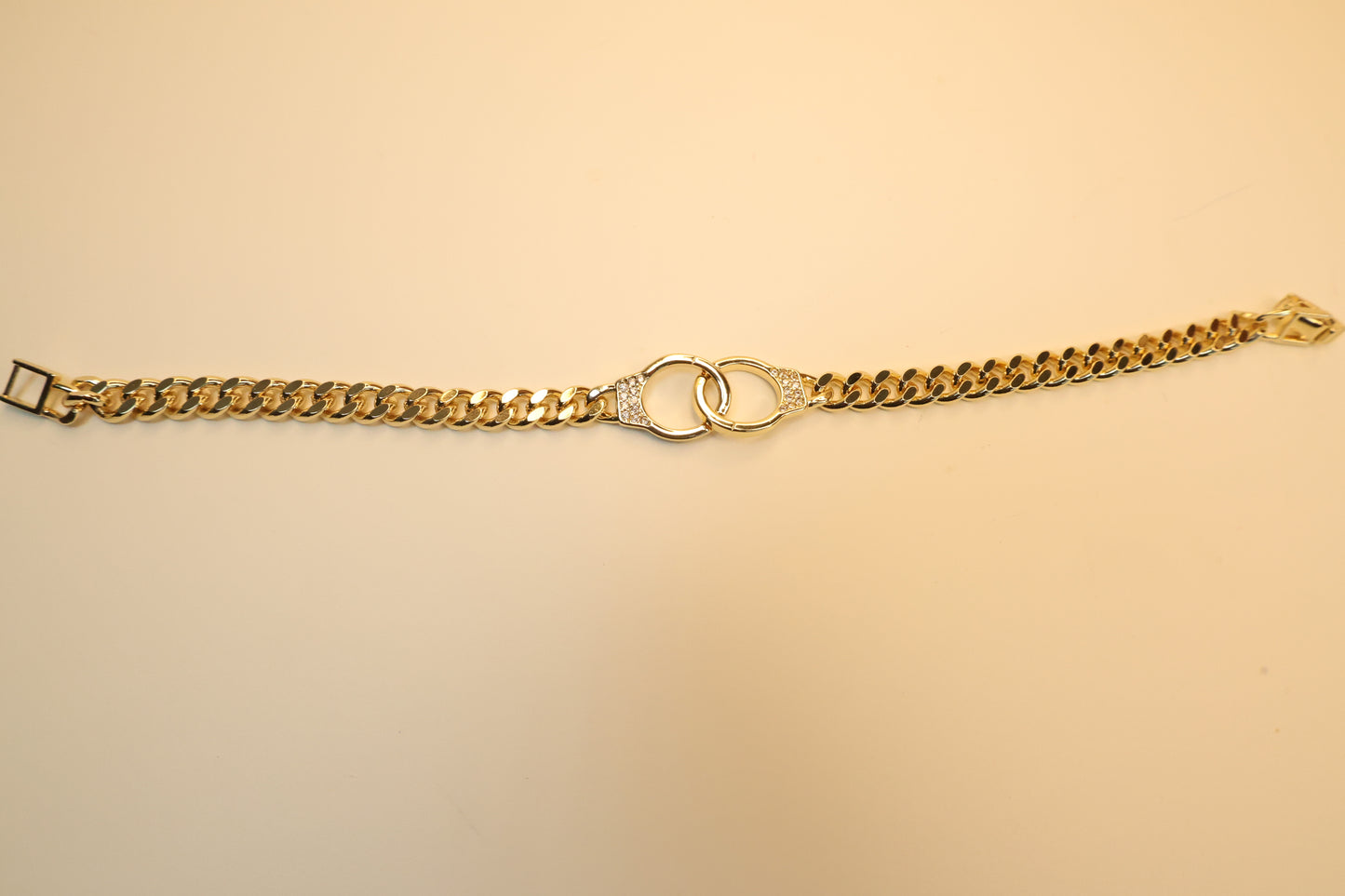 The Aura Interlock Chain