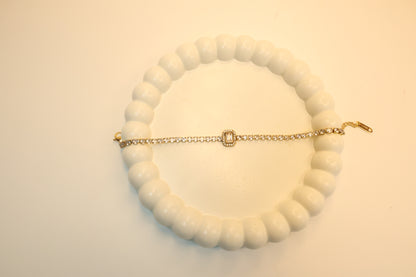 Aura Solitaire Chain