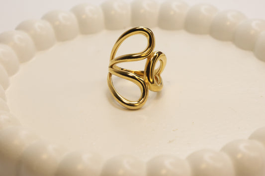 The Butterfly Loop Ring