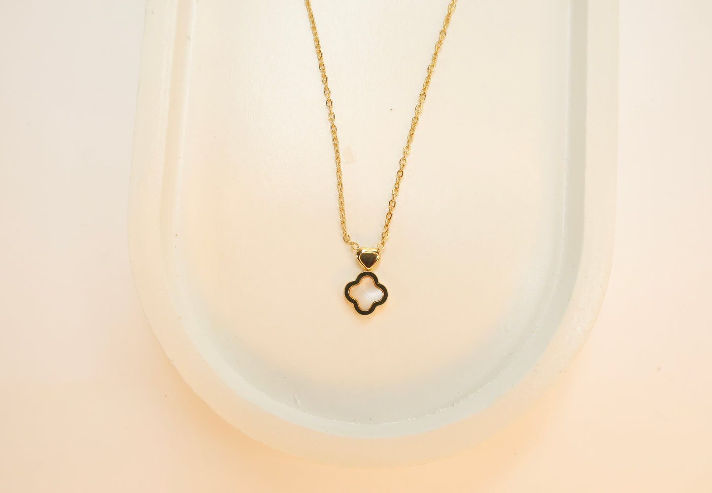 The Shell & Stone Pendant Chain