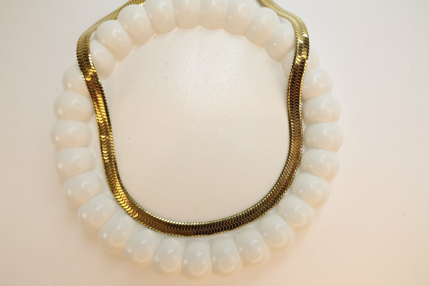 The Solid Gold Aura Necklace