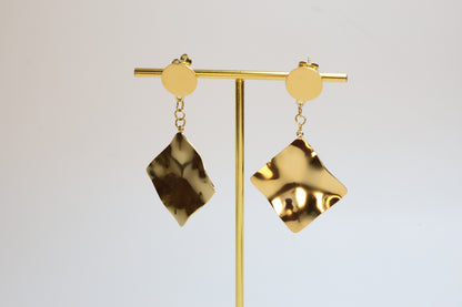 The "Warped Frame" Dangles